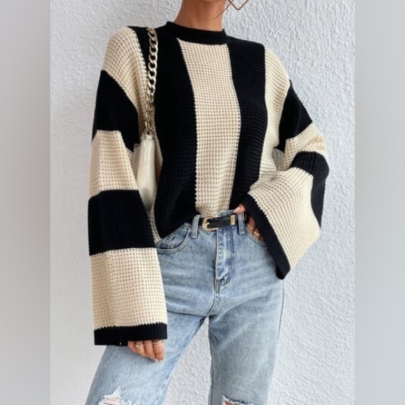 Commense Oversized Black White Stripes Color Soft Knit Sweater - Picture 1 of 2